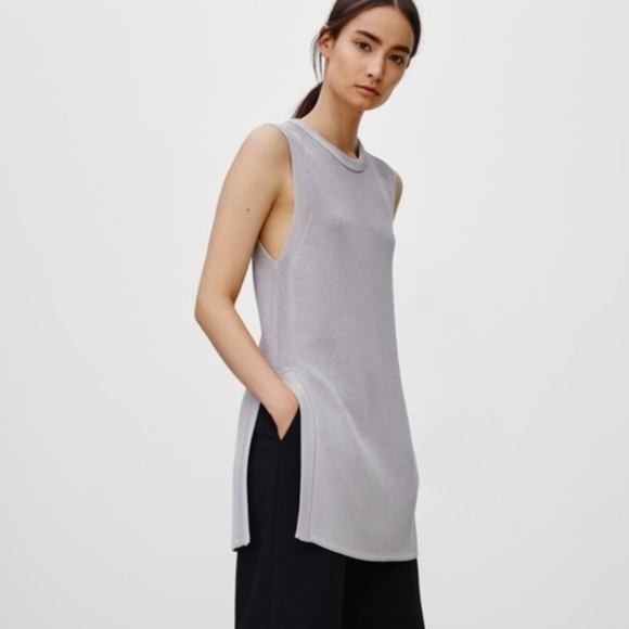 ❗S O L D ❗Wilfred Palmier sleeveless sweater - Picture 1 of 5